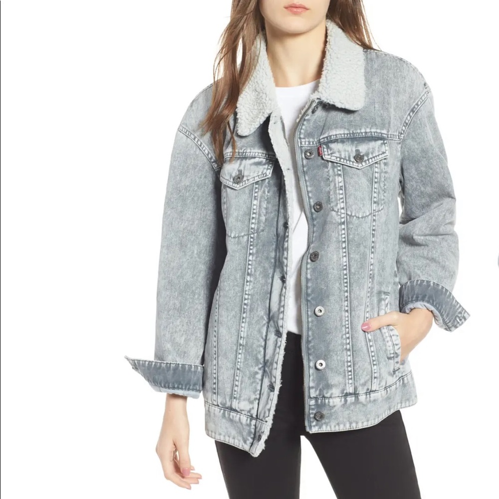 NWT Levi’s Oversize Denim Trucker Sherpa jacket - Picture 5 of 14